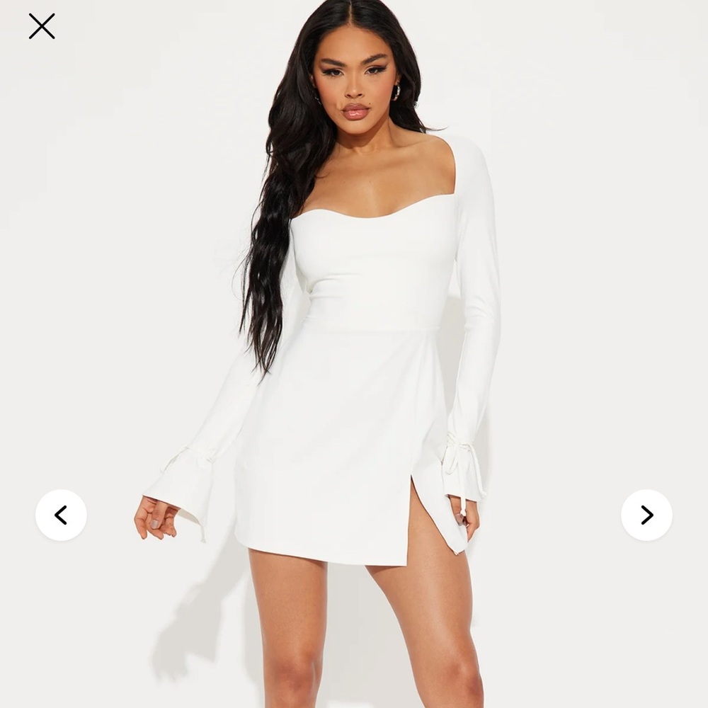 Mini long sleeve white dress